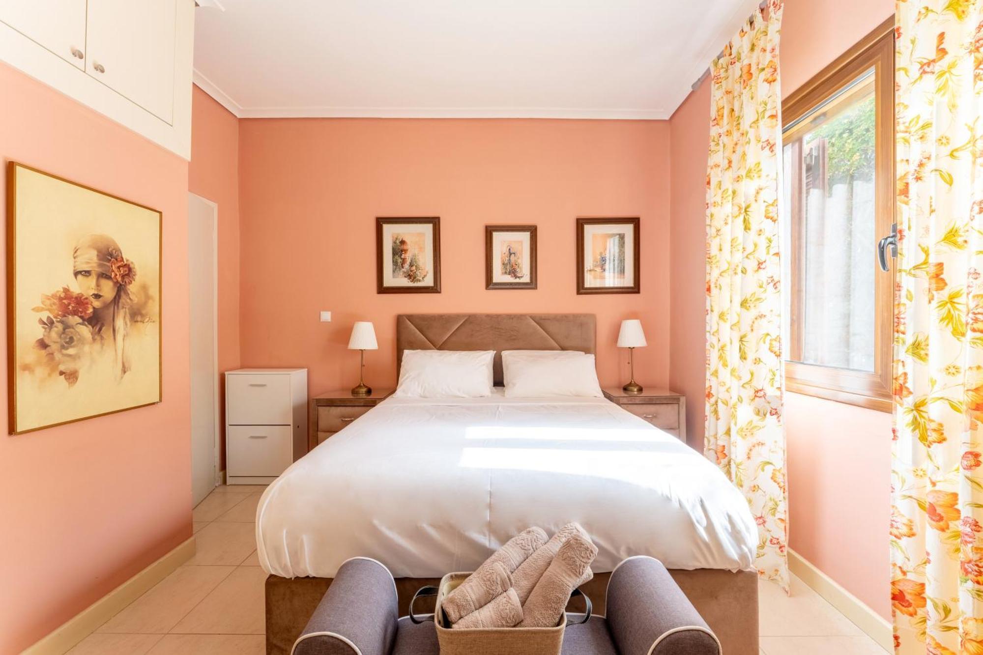 The House Of Gratitude - Poolside Retreat Holiday home