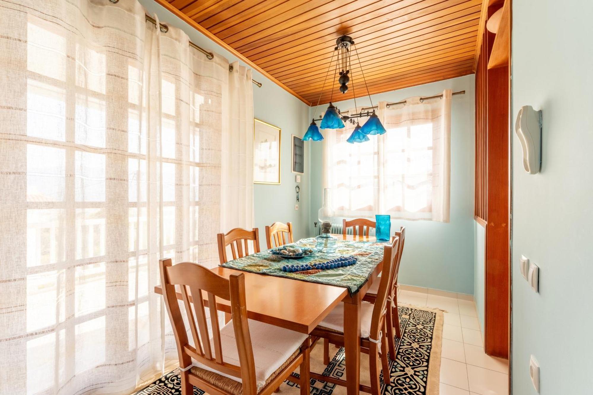 Holiday home The House Of Gratitude - Poolside Retreat *
